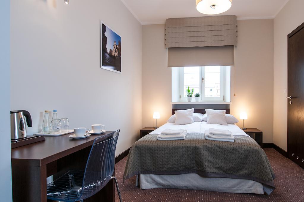 B&B Wieniawa Parking I Sniadanie W Cenie! Breakfast And Parking Included! Leszno  Bilik gambar