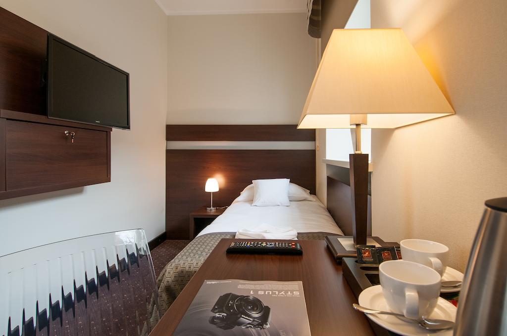 B&B Wieniawa Parking I Sniadanie W Cenie! Breakfast And Parking Included! Leszno  Bilik gambar