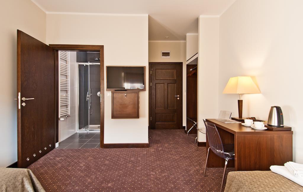 B&B Wieniawa Parking I Sniadanie W Cenie! Breakfast And Parking Included! Leszno  Luaran gambar